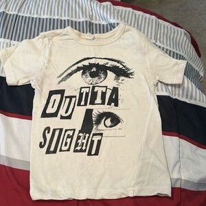 Slight cropped short sleeve